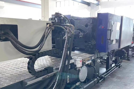 如何選擇混雙色注塑機(jī)？看完后漲知識(shí)！