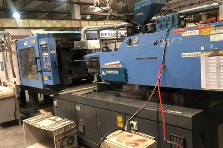 如何降低混雙色注塑機(jī)采購(gòu)成本？技巧分析！