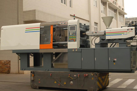 如何清洗伺服節(jié)能注塑機(jī)螺桿？清洗方法分享！