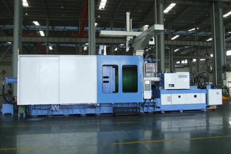 PVC管件注塑機(jī)啟動(dòng)前需要做哪些準(zhǔn)備工作？